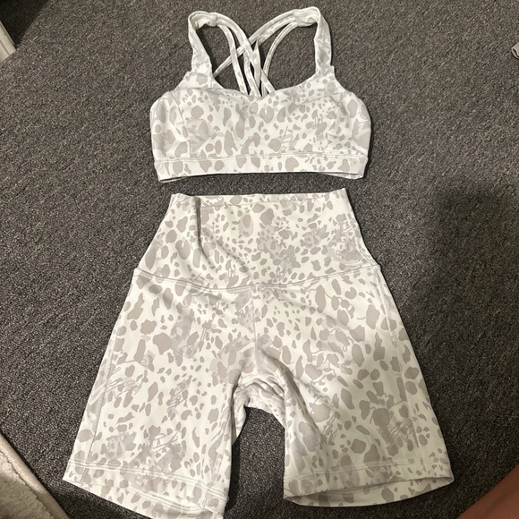 lululemon set both size 2, never worn - Picture 1 of 5